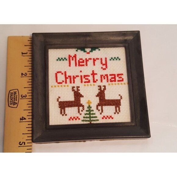 Vintage crossstitch Christmas classics lot of 3 wall hangings Peace Stocking Rei - Picture 8 of 9